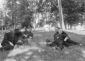 Löjtnant Ekstedt, kapten Stiernstedt, löjtnant Sylvander, underlöjtnant Bille och okänd i Uppsala 1901
