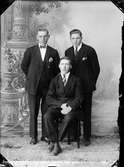 Tre män, Östhammar, Uppland