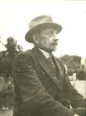 Exteriör. Porträtt av Fredrik Hultman, föreståndare för Bolagsboden 1881-1920.
Personer: Fredrik Hultman
