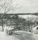 Exteriör. Vintervy över Gustavsbergs fabriksområde. Utsikt från Kvarnberget.