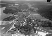 Flygfoto över stationen
Station anlagd 1905. En- och enhalvvånings stationshus i vinkel, i trä