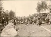 Rallare vid Dala-Järna under anläggandet av linjen Vansbro-Ängelsberg.
