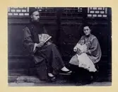 Karl Nordling med fru Sally, född Malmström.
Föräldrar till Marta Sjödah.
På bilden var de missionärer i Kina men kom hem när Boxarupproret utbröt. Karl blev sedan präst i Kils kyrka, Värmland.