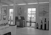 Hantverksutställningen 1947 i Kalmar. Paviljongen för AGA.

AGA
Stockholm