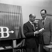 Bofors reportage om plast.
Juli 1956.