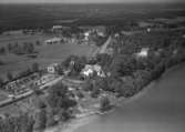 Flygfoto över Barnarp i Jönköpings kommun. Nr H1916.