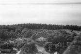 Flygfoto över Västanå slott söder om Gränna i Jönköpings kommun. Nr. H. 2588.