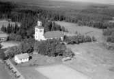 Flygfoto över Månsarps kyrka i Jönköpings kommun. Nr K 286.