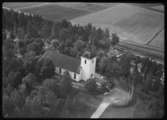 Flygfoto över Heds kyrka, Skinnskatteberg