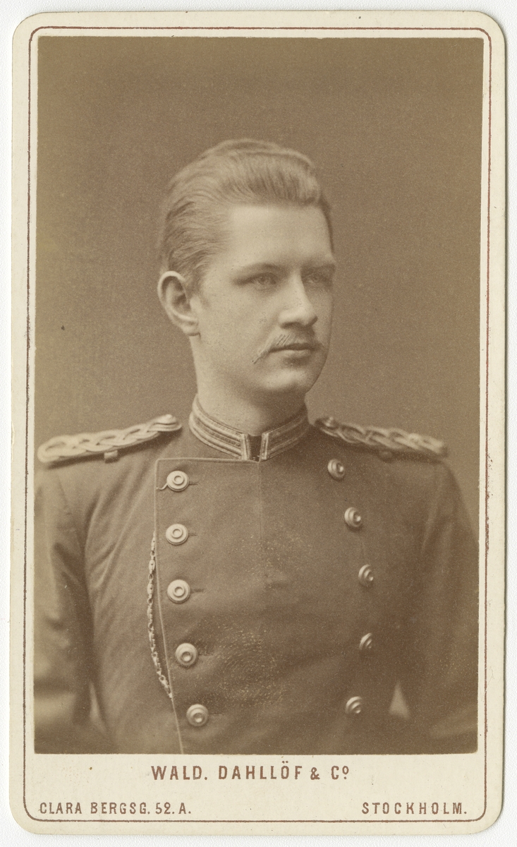 Waldemar Dahllöf, Porträtt av Bror Herman Dillner, officer vid Närkes regemente.
