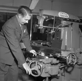 Maskinfirma på Rudbecksgatan.
November 1956.