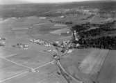 Flygfoto över Siringe i Skärstads socken, Jönköpings kommun. Nr  L 806.