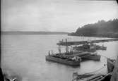 Ras vid sjön Aspen. Montering av militär ponton bro.