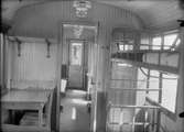 VGJ sjukhuståg, interiör                    (Västergötland - Göteborg - Järnväg)

Begreppet var sjuktransporttåg, man konstaterade mycket snabbt att operationer var inte lämpligt att utföra på ett rullande tåg, utan detta gjordes nog bara i yttersta nödfall.
Varje brigad hade ett tilldelat sjuktransporttåg som kunde evakuera skadade till lasarett som inte låg i en krigszon