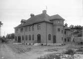 Nya stationshuset Södertälje Södra under uppförande. Det togs i bruk 1921.