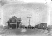 T semafor
Station anlagd 1899. Stationshus i en och en halv våning i trä. Expeditionslokalerna tillbyggdes 1939