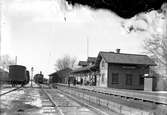 Stationen anlades 1862. Envånings stationsbyggnad i trä