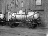 Johannisberg - Ljungaverk Järnväg, JLJ Q12 502003. Tankvagn med bromshytt för transport av koncentrerad salpetersyra.. Kockums Mekaniska Verkstads AB