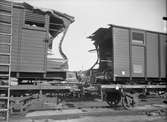 Bergslagernas Järnvägar,  BJ G-vagnar, krockskadade och upplastade. Olycka vid Sandviken 1931-03-20