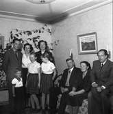 Familjen Johansson. Korad till Sveriges Järnvägsfamilj Nr 1 av SJ-NYTT i nr 11-12  år 1956.