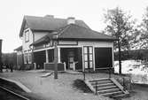 Järnvägsstationen i Ekolsund, byggnaden på bilden ersatte 1905 den ursprungliga stationen.