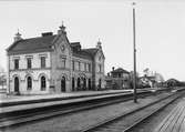 Enköping järnvägsstation 1916.
Telefon, Restaurant.