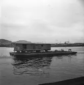 Färja för smalspår i hamnen