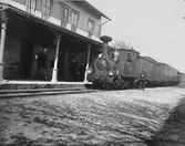 HSJ lok 6 med tåg