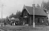 Hållplatsen togs i bruk 1909.