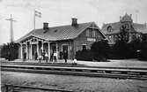 Stationen i Nättraby (någon har ritat dit svenska flaggan på bilden.)