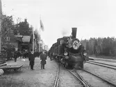 MlSlJ lok 1 med invigningståg