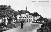 Stationen.