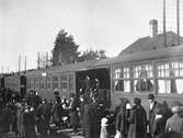 Stationen.
Besökande till Söderby sjukhus.