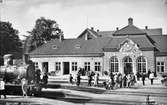 Stationen anlades 1874. Envånings station i sten. Elektrisk växelförregling. Namnet var tidigare Björnekulla. Stationshuset byggdes om i början av 1900-talet. Då byggdes godsmagasin, viadukt över banan, vattentorn och lokstall.