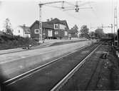 Station anlagd 1918. Envånings stationshus och ställverk i trä. Mekanisk växelförregling.