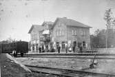 Stationen öppnades 1885. Stationshuset och bangården har tillbyggts, ändrats och utvidgats under årens lopp.