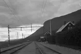 Stationen
Trafikplats anlagd 1902, och 1904 utökad med en bostadslägenhet. Envånings stationshus i trä. Moderniserat 1941