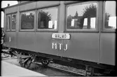 Bild tagen vid Trelleborgs övre. Del av MTJ personvagn. En gammal tredjeklassvagn tillhörandes Malmö - Trelleborgs Järnväg.