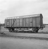 Statens Järnvägar, SJ G 44123. 
Bärtransport från Bergsjö till Solmanfabriken, Tyskland.
Stående på överföringsvagn. SJ Q15 100042 .

Text på vagn: SJ Specialinredda vagn för bärtransport i sk skyddsatmosfär. Från Bergsjö , Hälsingland till Solman-fabriken.