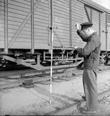 Godsvagn SJ G 31971. Hastigheten kontrolleras.