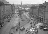 Vasagatan med Centralplanen och Centralstationen. Vid trafikomläggningen för tunnelbanebygget 7 januari 1952.