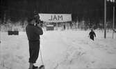 Filminspelning med SJ Driftvärn.  SJ Driftvärn bildades 1946 och hade till uppgift att skydda viktiga anläggningar vid beredskap och krig. Driftvärnen lades ner 2005.