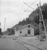 Lilleskogs station. Järnvägen öppnades 1866, till SJ övergick 1940 och fick eldrift 1949.