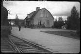 Njutånger station. Trafikplats anlagd 1927-11-01. Eliktrisk drift Söderhamn - Hudiksvall 1955-11-28. Stationen nerlagd 1957-06-02.