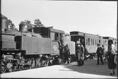 Byte av lokpersonal i Brösarp.
Kristianstad - Hässleholms Järnväg, CHJ lok 41.
