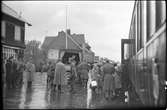 Under evakueringen av finska flyktingar, hösten 1944. Röda Korsets ambulans utanför Kiruna järnvägsstation.