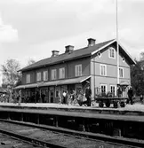 Järpen järnvägsstation. Till vänster i bild syns ett vevställverk.