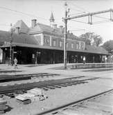 Linköpings station uppfördes mellan åren 1871-1872 och öppnades för trafik 15 oktober 1872.