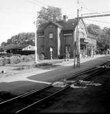 Stationen öppnades för trafik 1872. 1924 ombyggdes stationshuset fullständigt och fick sitt nuvarande utseende.