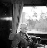 Statens Järnvägar, SJ A03. H. M. Konungen, Gustaf V, i sin salongsvagn.